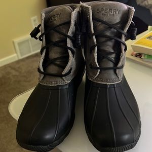 Sperry lace up women’s rain boot